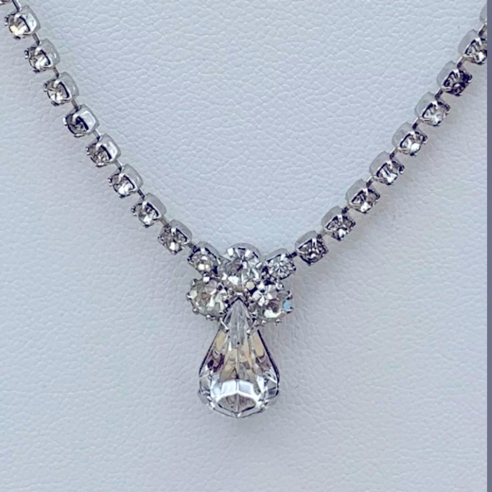 Vintage Eisenberg Ice© Brilliant Rhinestone Crystal pendant necklace.